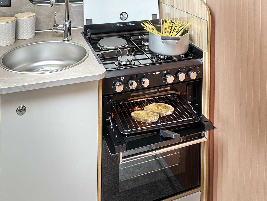 Bailey Pegasus Grande GT75 Cooker